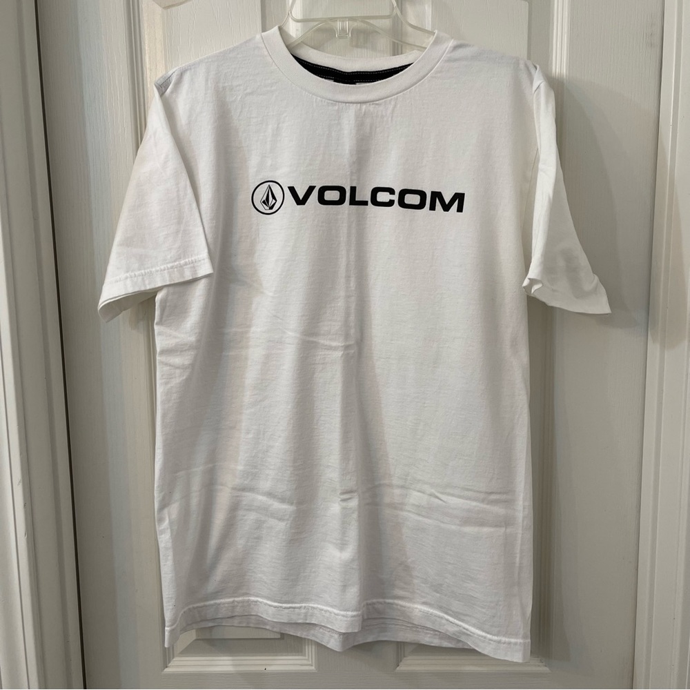 Volcum T-Shite - White.  Mens: Medium.